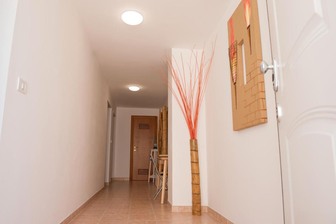 Al Faro Guest House Vieste Exterior photo